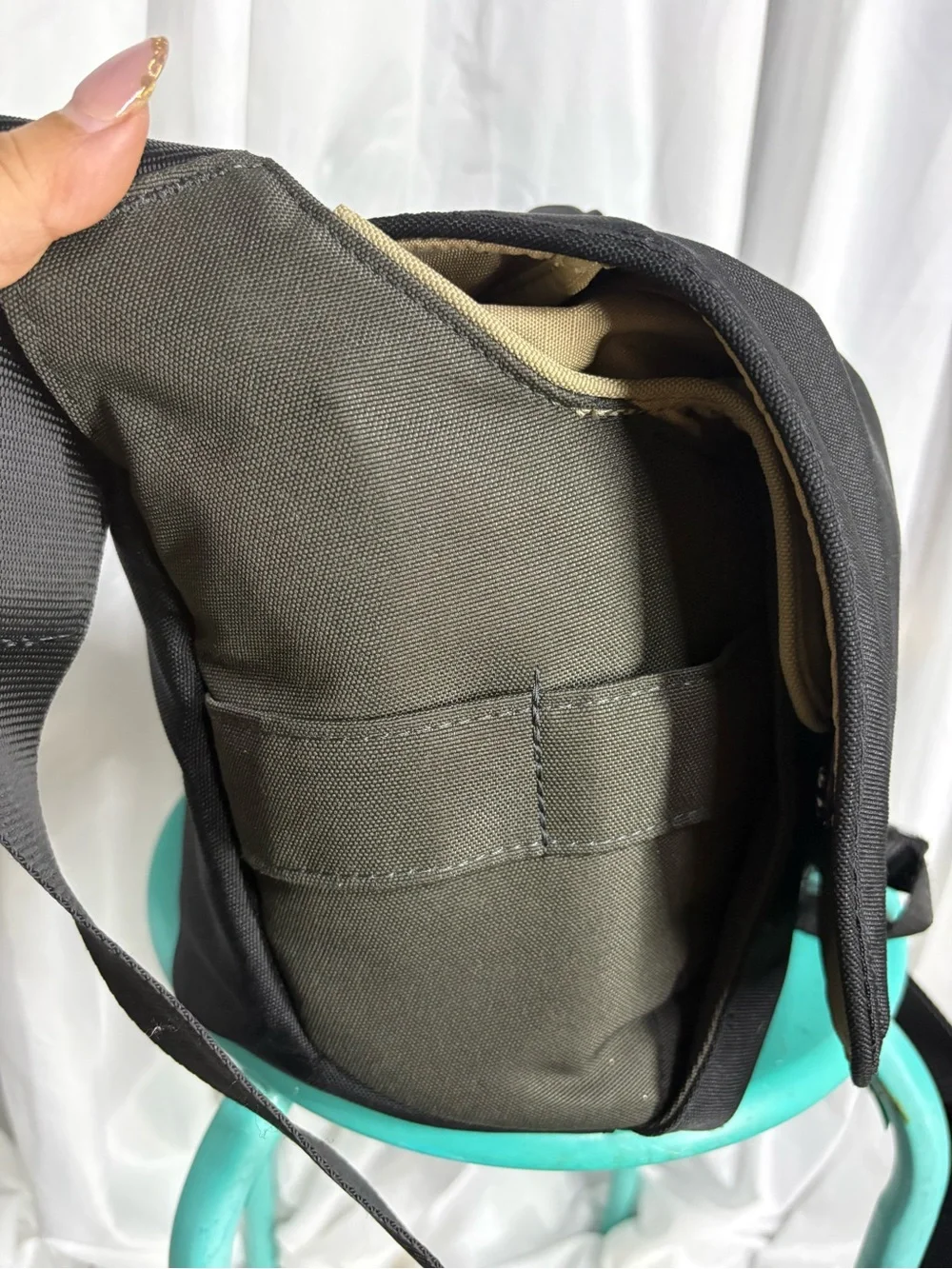 Crumpler 6 Million Dollar Home Camera Shoulder Messenger Bag Black/Militar/Tan